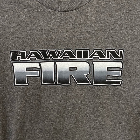 High End Hawaiian Fire Firefighter Men’s Gray S T-Shirt MINT HI - Picture 2 of 6